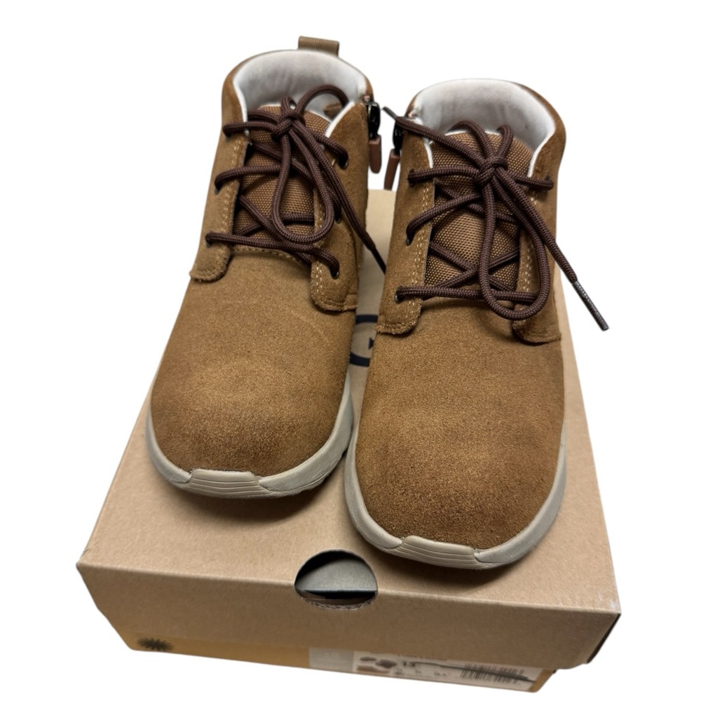 Like new! UGG K Canoe III Weather suede Chukka boots, waterproof, tan, kids13 - Picture 2 of 13